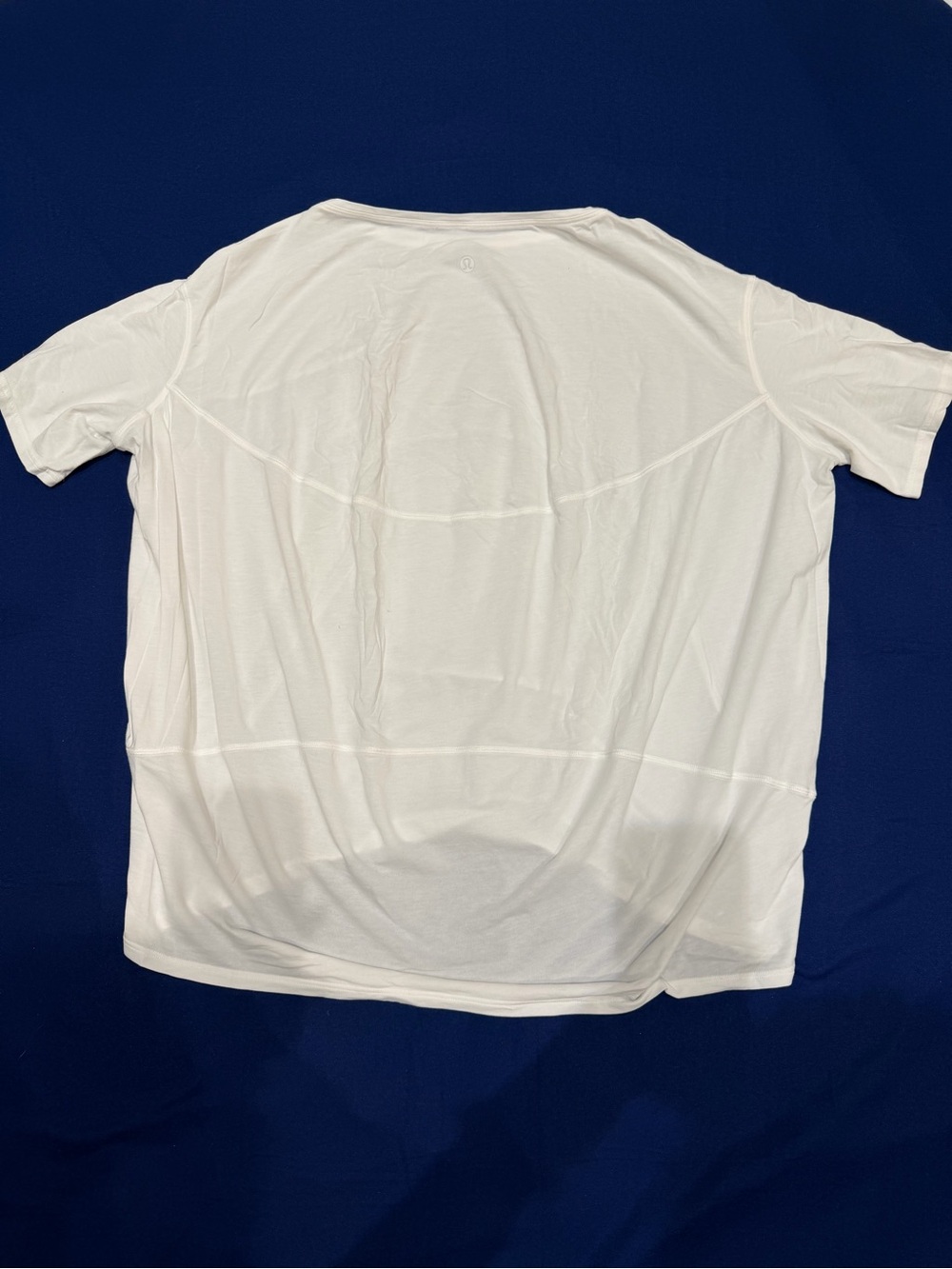 Women’s Lulu lemon White Crewneck Shirt